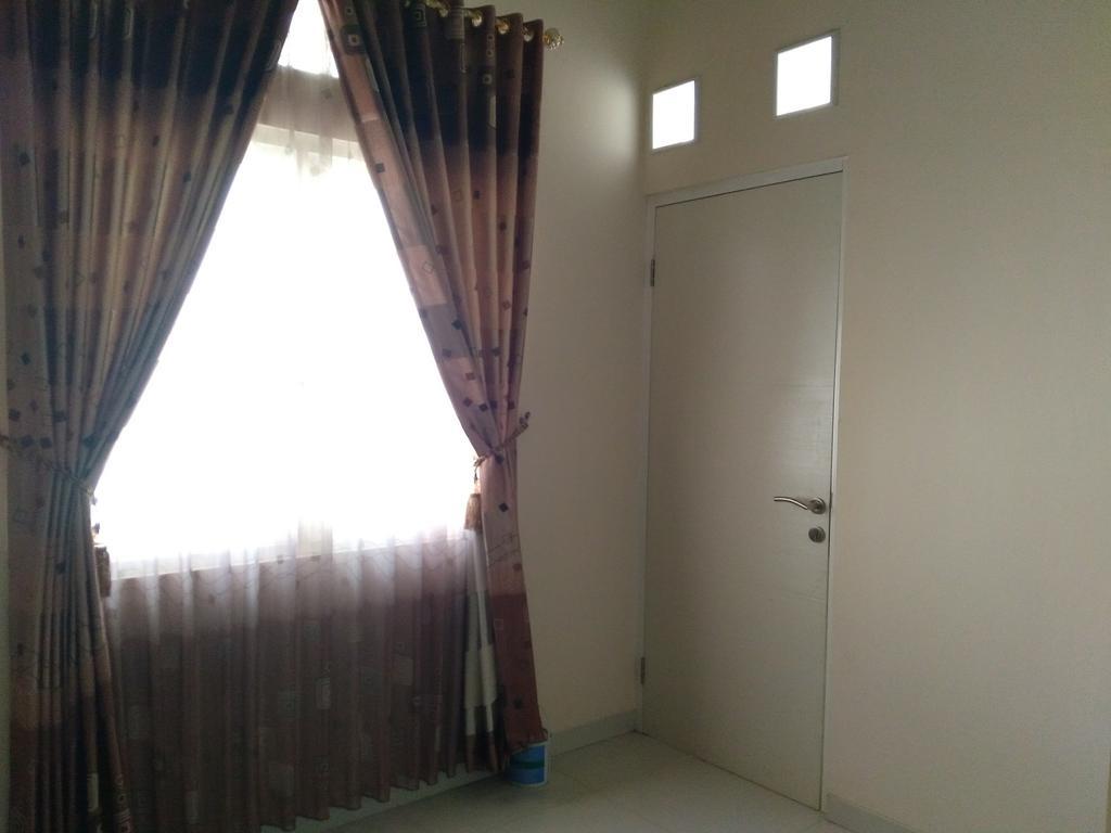 Jasmine Park Guest House 三宝垄 外观 照片